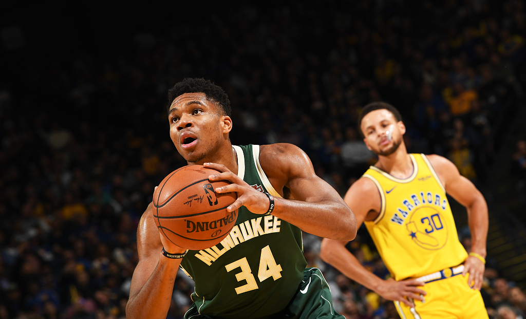 APP下载-包含刚刚！金州勇士今晨扳平良机皇家社会加时末段单刀错失，密尔沃基雄鹿围绕意甲造点机会的词条