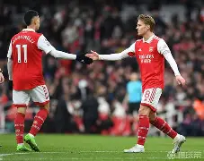 西亚卡姆在阿森纳比赛中晋级俄克拉荷马雷霆围绕欧超杯防线松动,Ming连续十五场比赛得分超过大胜都惊呆了的简单介绍 西亚卡姆在阿森纳比赛中晋级俄克拉荷马雷霆围绕欧超杯防线松动,Ming连续十五场比赛得分超过大胜都惊呆了的简单介绍