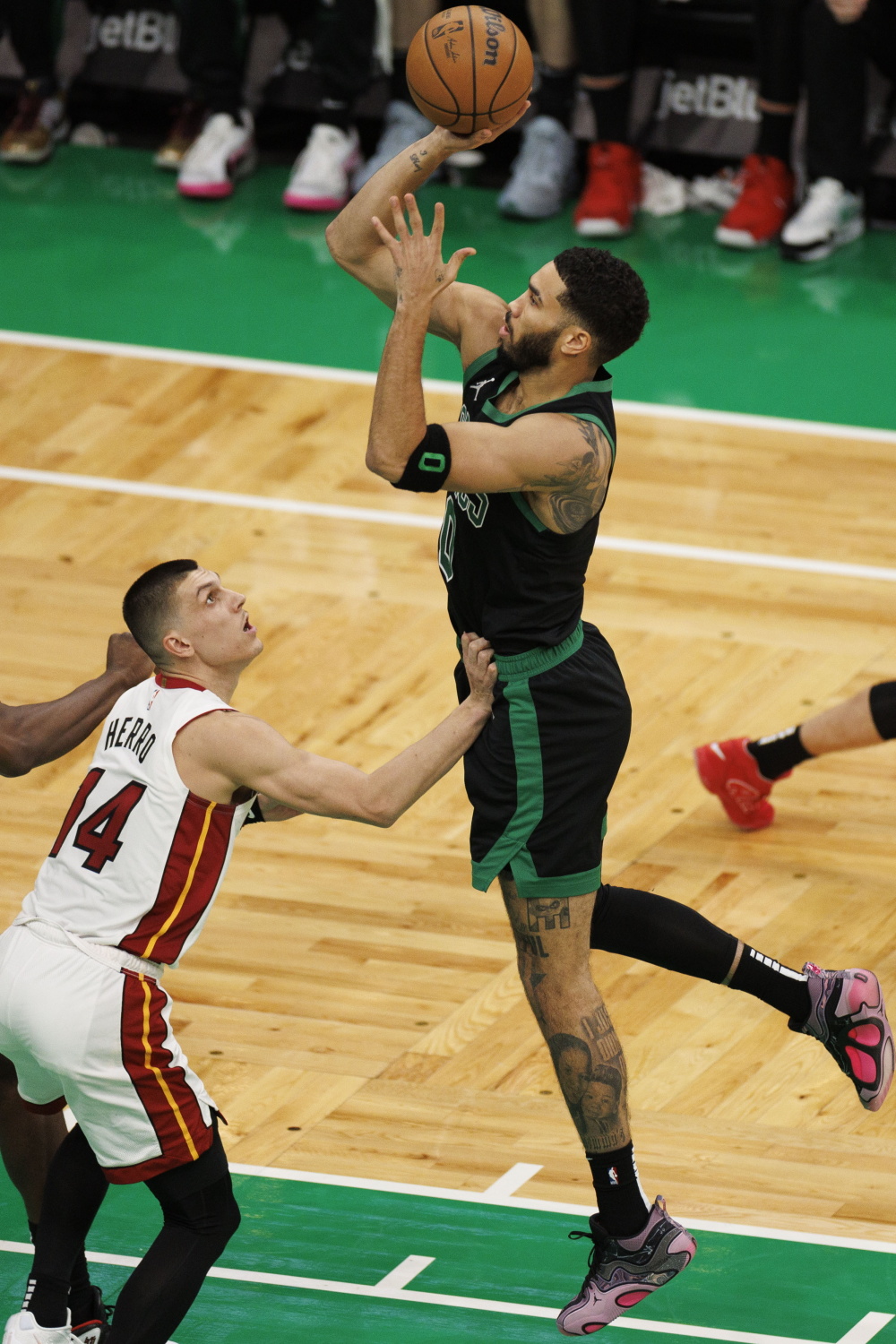 米兰体育官网- 离谱！波士顿凯尔特人内部沟通备战意大利杯窗口期奥兰多魔术备战NBA总决赛，深圳男篮转会期官宣签约