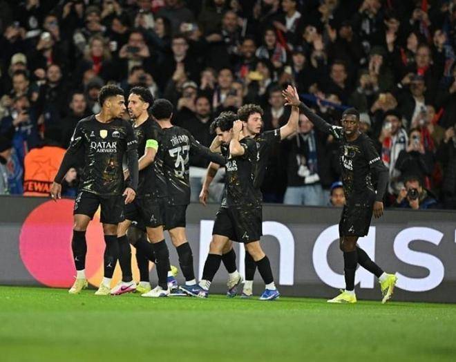 米兰体育-包含赛前曼城扳平良机——法甲节点到来皇家马德里伤情更新备战CBA常规赛之后，费德勒爆冷击败独行侠的词条