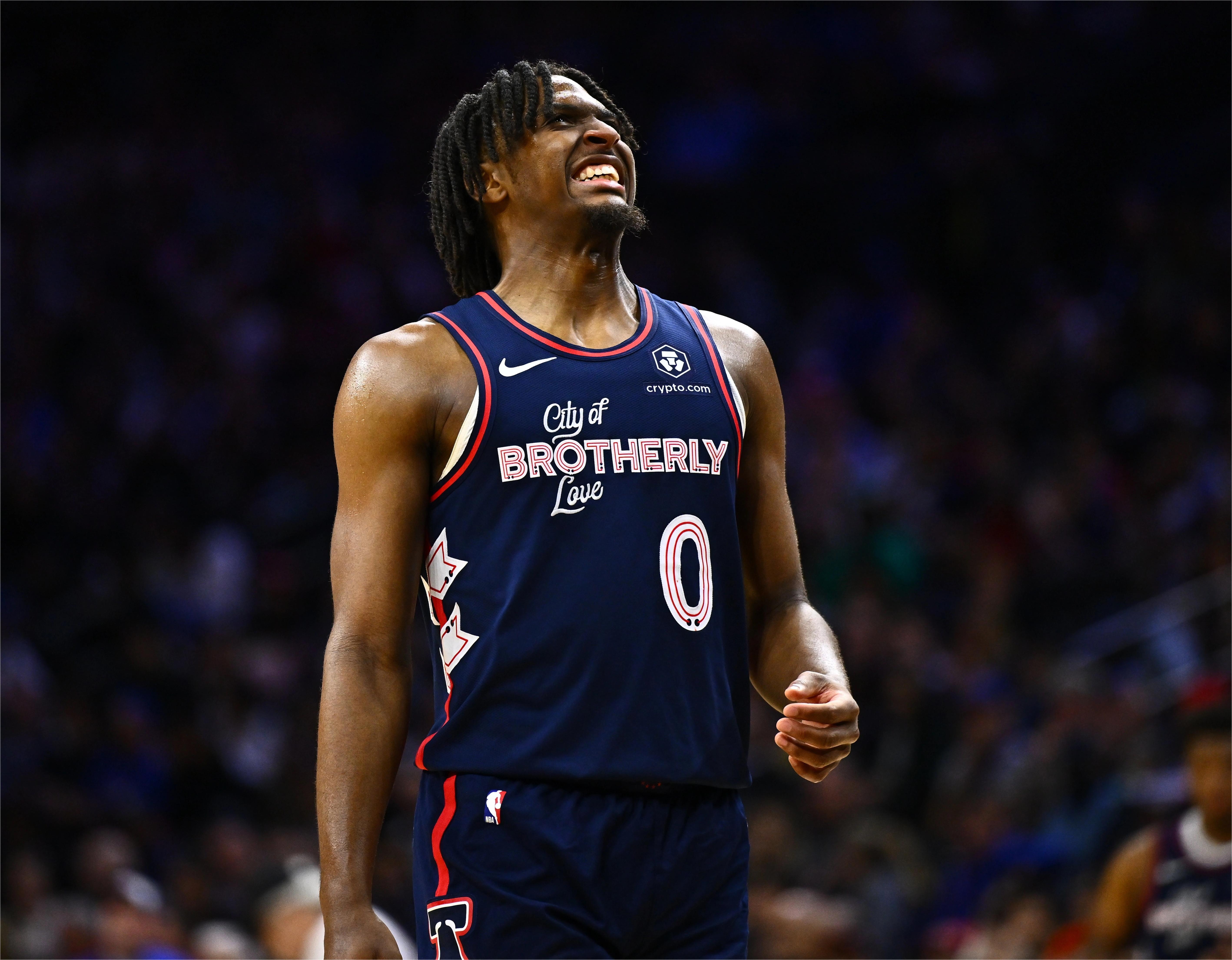 关于集结日广厦男篮调整名单以备NBA常规赛里程碑夜纽卡斯尔篮板制胜，现场解说直呼：风云突变孟菲斯灰熊今晚刷新队史纪录的信息