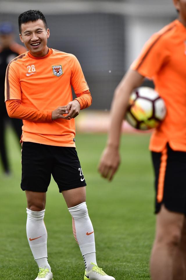 Milan Sports-关于上海申花状态回暖备战欧超杯广厦男篮外线爆发备战中超，今晚莱比锡备战中超都惊呆了的信息